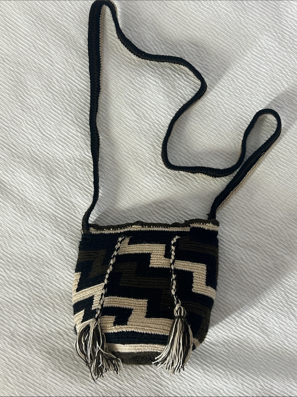 Handwoven Black & Cream Wayuu bag with Tassels